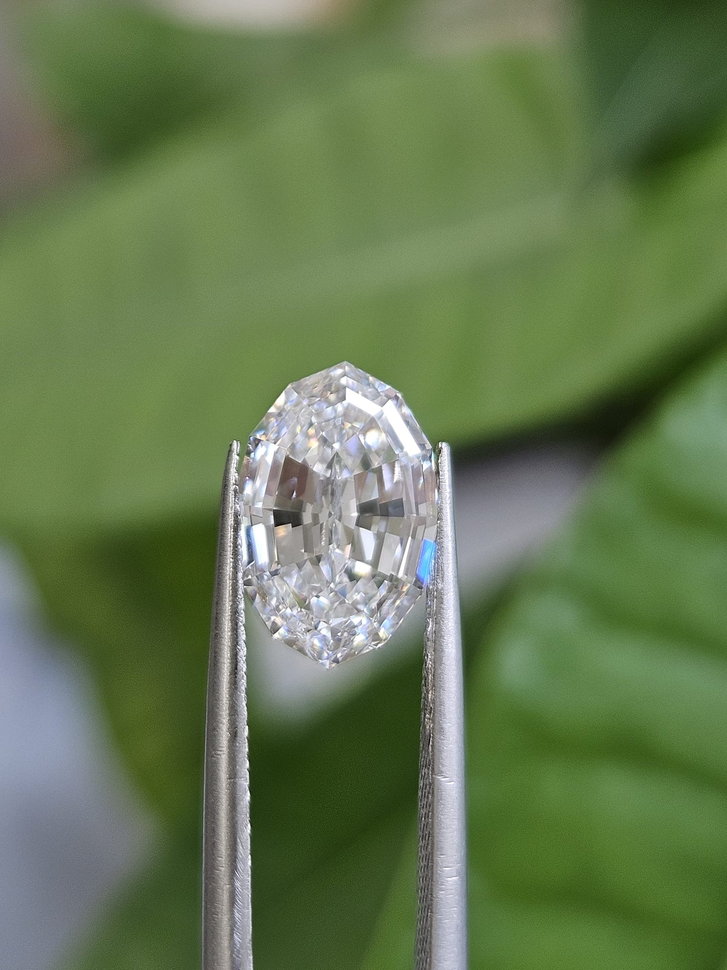 IGI 3.19CT OVAL STEP CUT D VS1