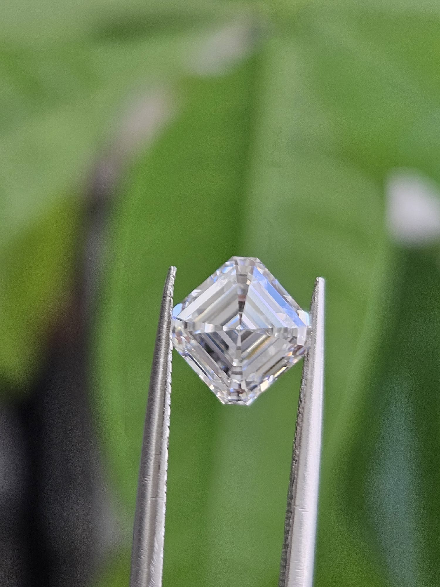 IGI 1.57CT ASSCHER E VVS2