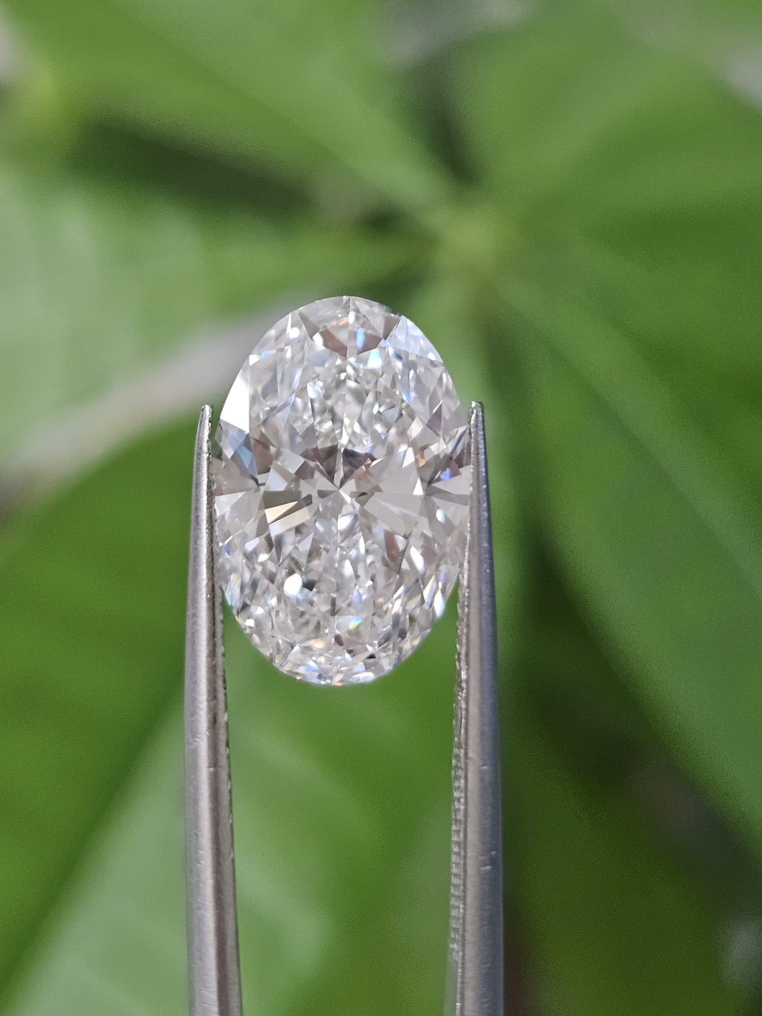 IGI 4.08CT OVAL E VVS2