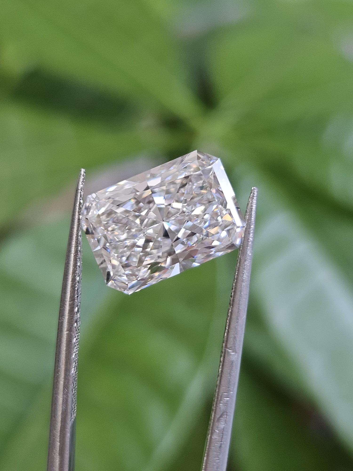 IGI 4.08CT RADIANT E VVS2