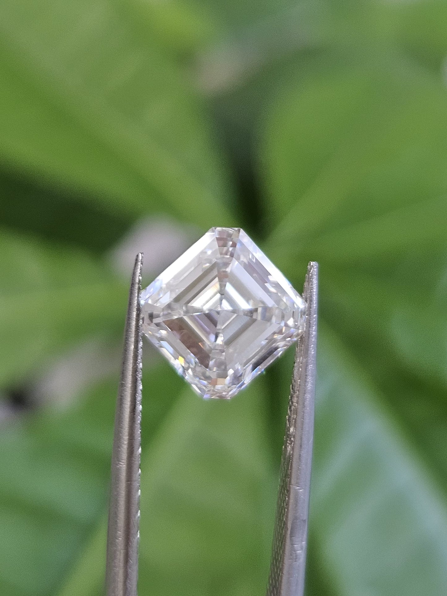IGI 2.58CT ASSCHER F VVS2
