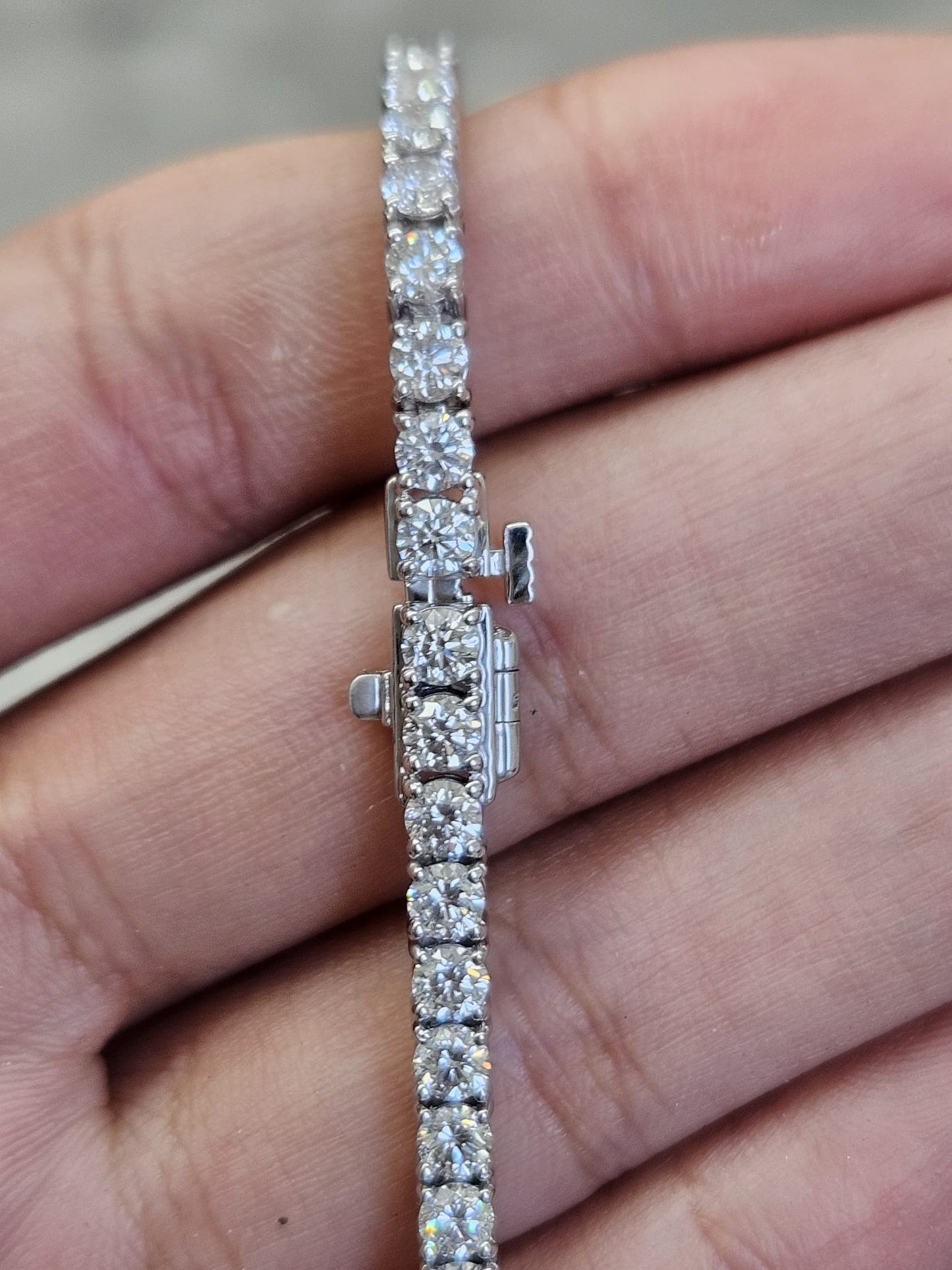 5.35cttw White Gold "Stronger Link" Lab Diamond 7" Tennis Bracelet