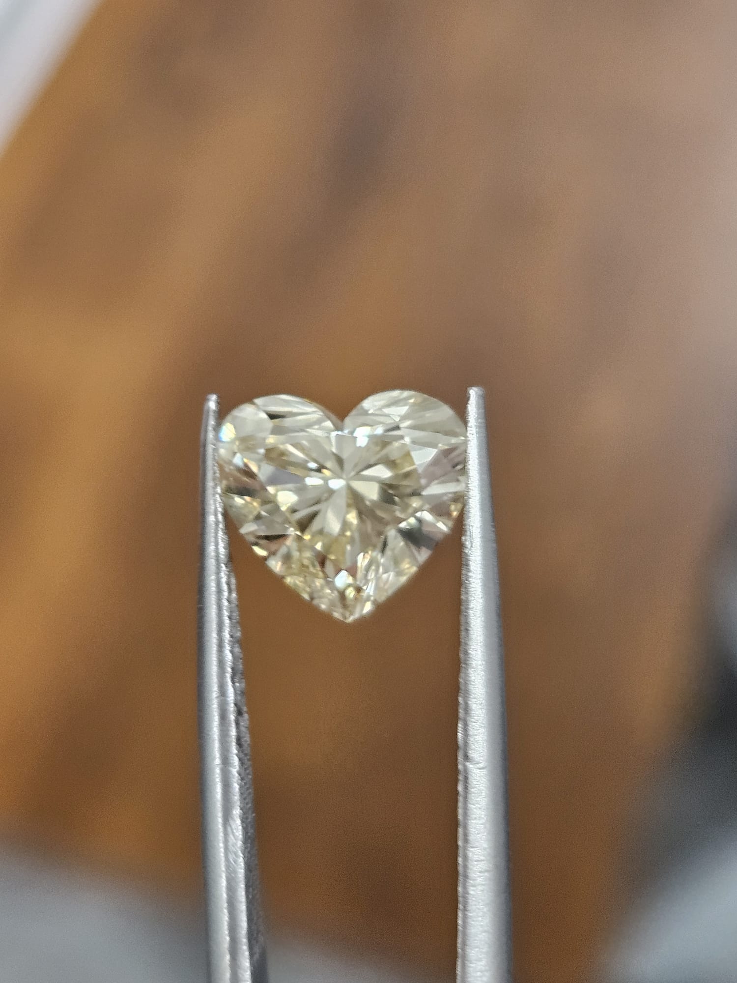 IGI 1.74CT FANCY LIGHT YELLOW VS1