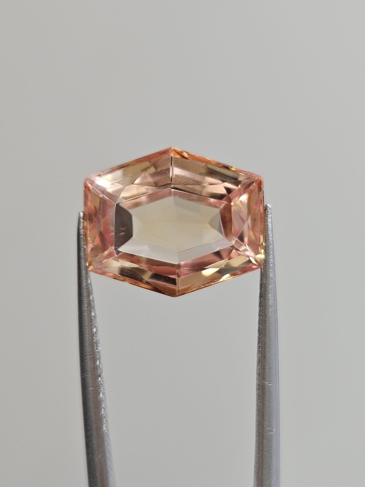 GIA 6.35CT HEXAGONAL ORANGE-YELLOW