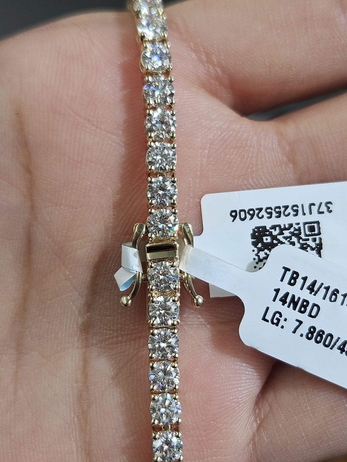 IGI 7.86cttw Yellow Gold Lab Diamond 7.15" Tennis Bracelet