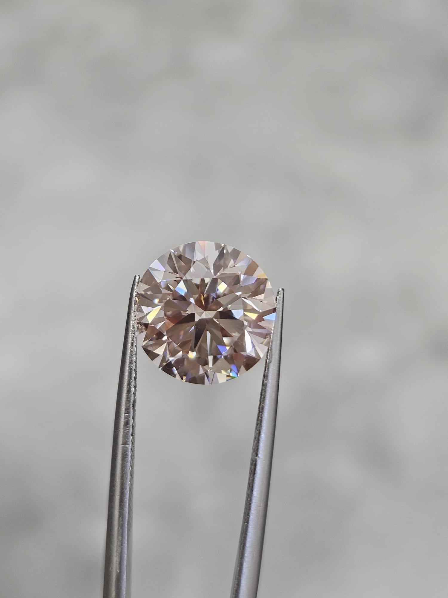 IGI 3.94CT ROUND FANCY PINK VVS2