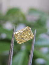 IGI 2.01CT RADIANT FANCY VIVID YELLOW VS2