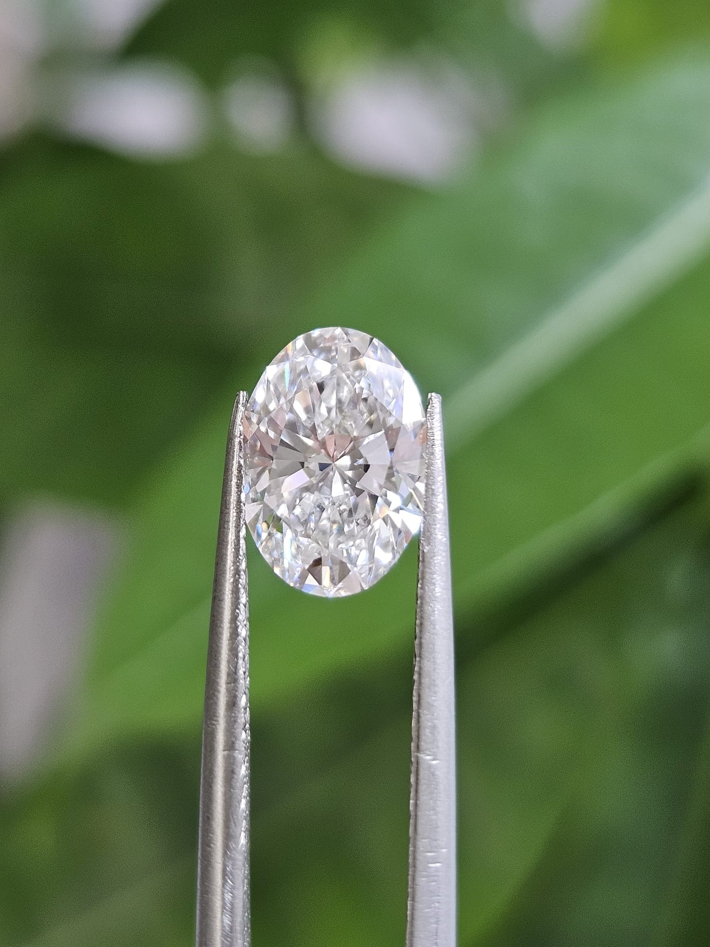IGI 1.54CT OVAL E VS1