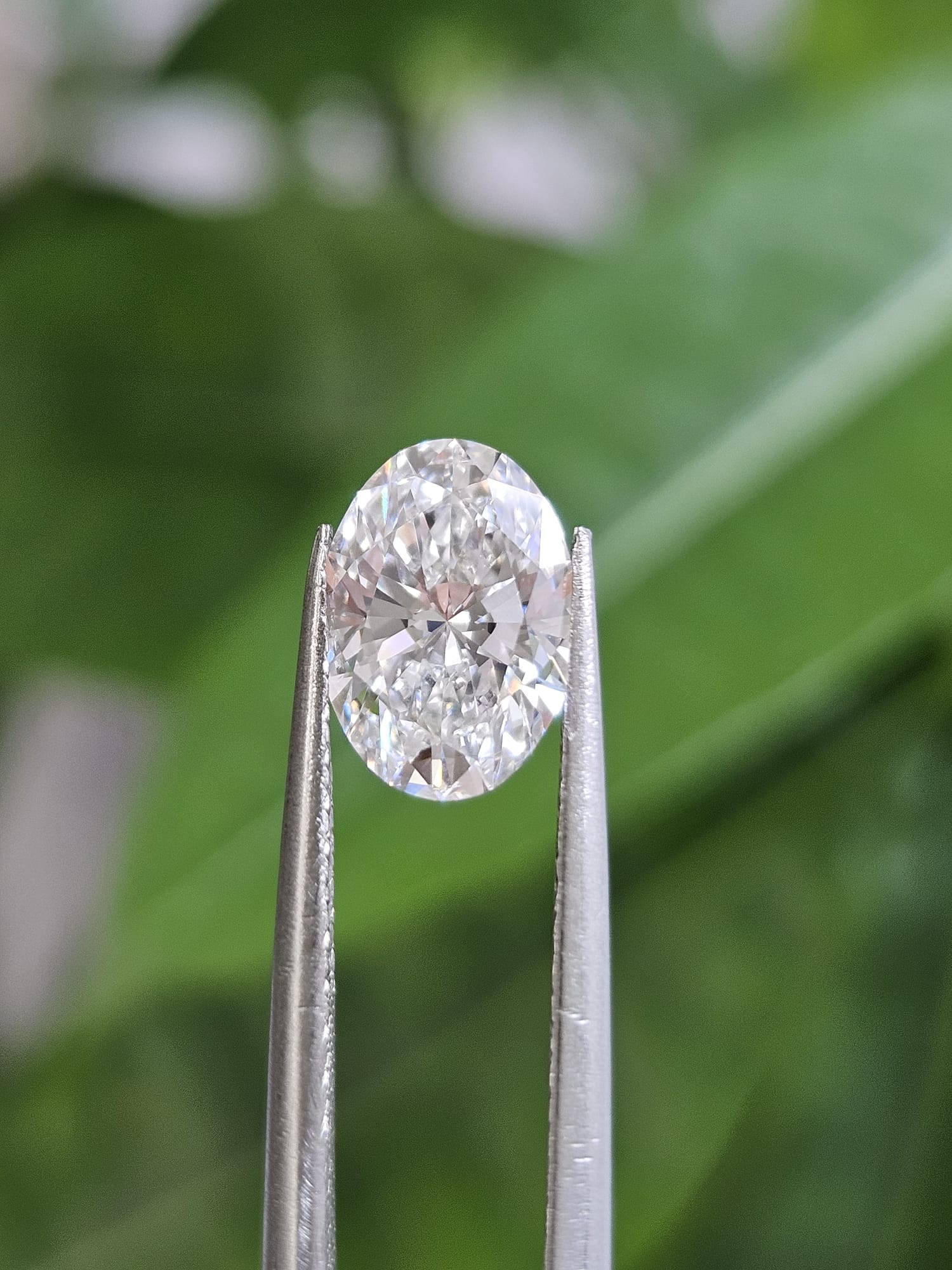 IGI 1.54CT OVAL E VS1
