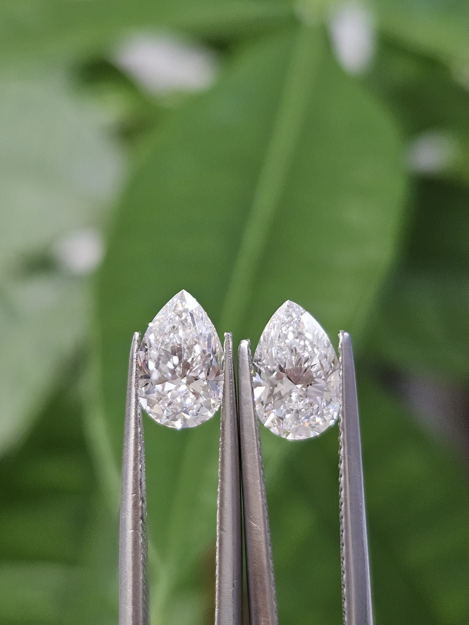 IGI 1CT + 1CT PEAR D VVS2 + E VVS2 PAIR