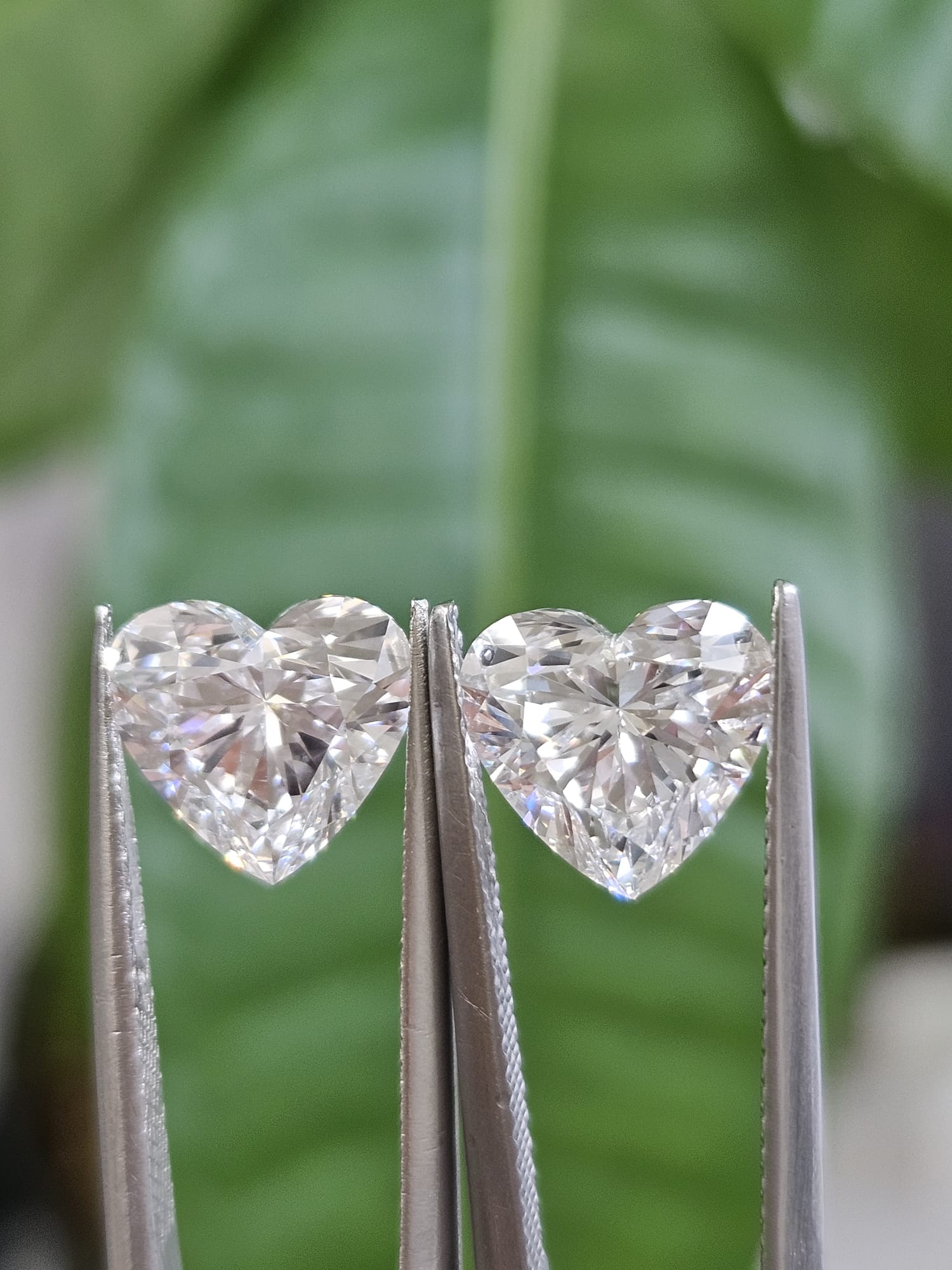 IGI 2.01CT + 2.02CT HEART D VS1 PAIR