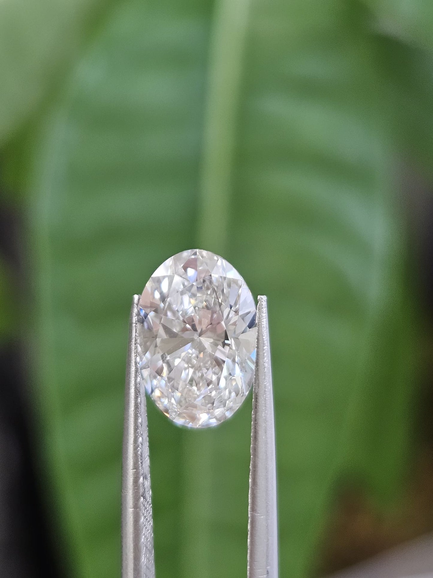 IGI 2.02CT OVAL G VVS2
