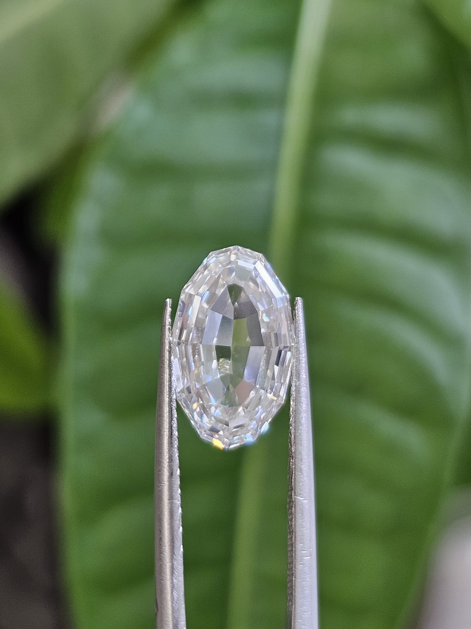 IGI 3.02CT OVAL STEP CUT F VS1