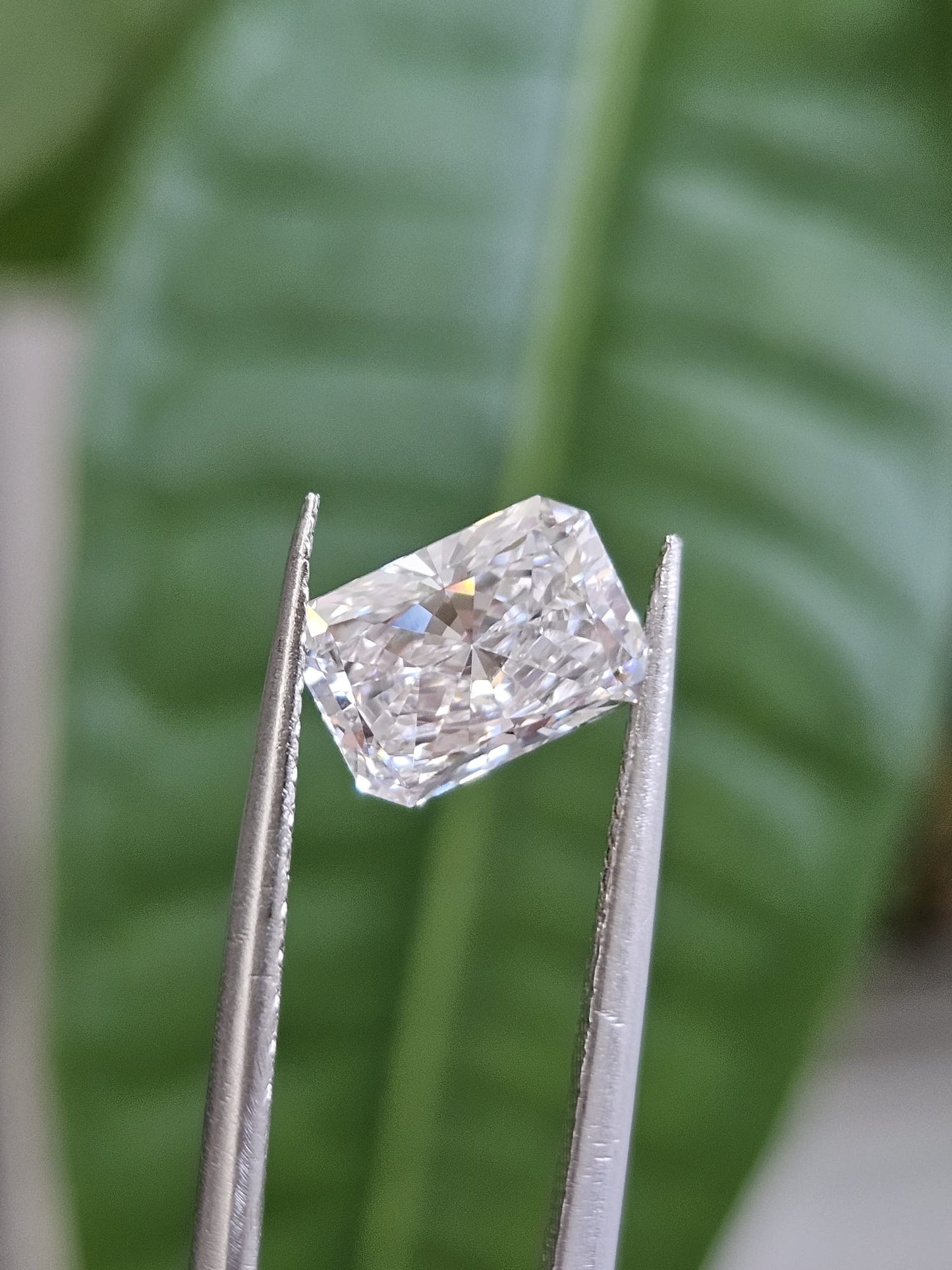 IGI 1.59CT RADIANT E VVS2