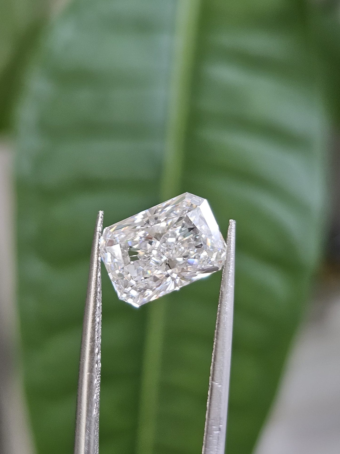 IGI 2.09CT RADIANT E VS1