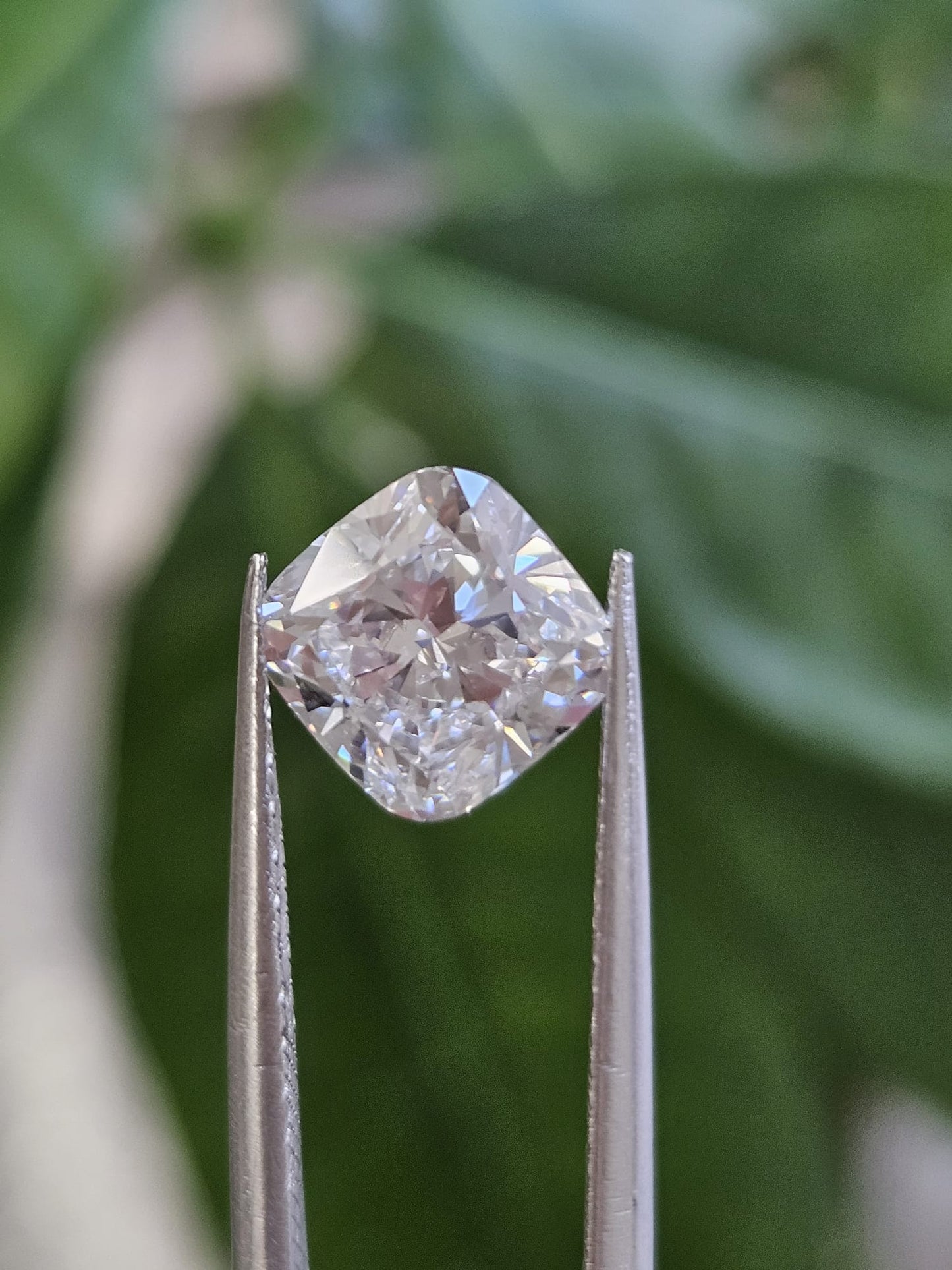 IGI 1.96CT CUSHION D VS1