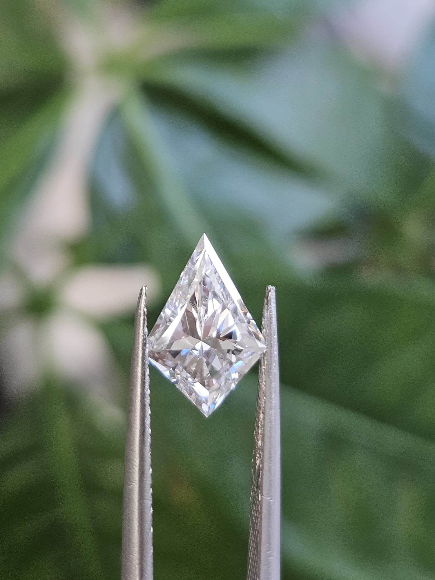 IGI 1.54CT KITE F VS1