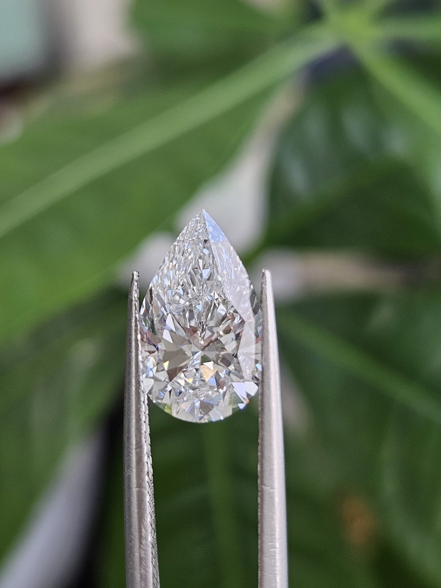 IGI 2.23CT PEAR D VS1