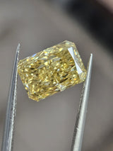 IGI 3.25CT RADIANT FANCY VIVID YELLOW VS1
