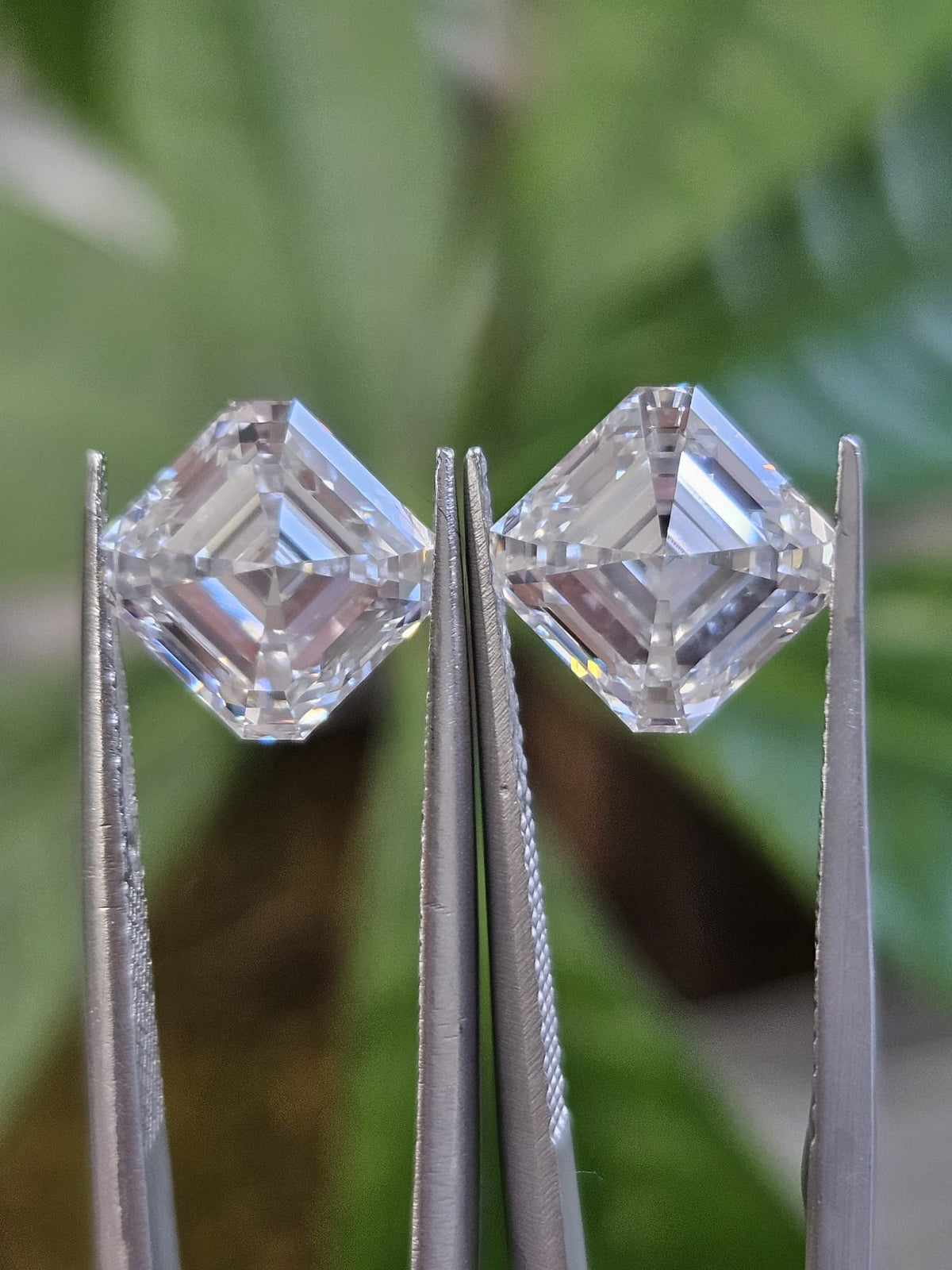 IGI 2.56CT + 2.56CT ASSCHER E VS1