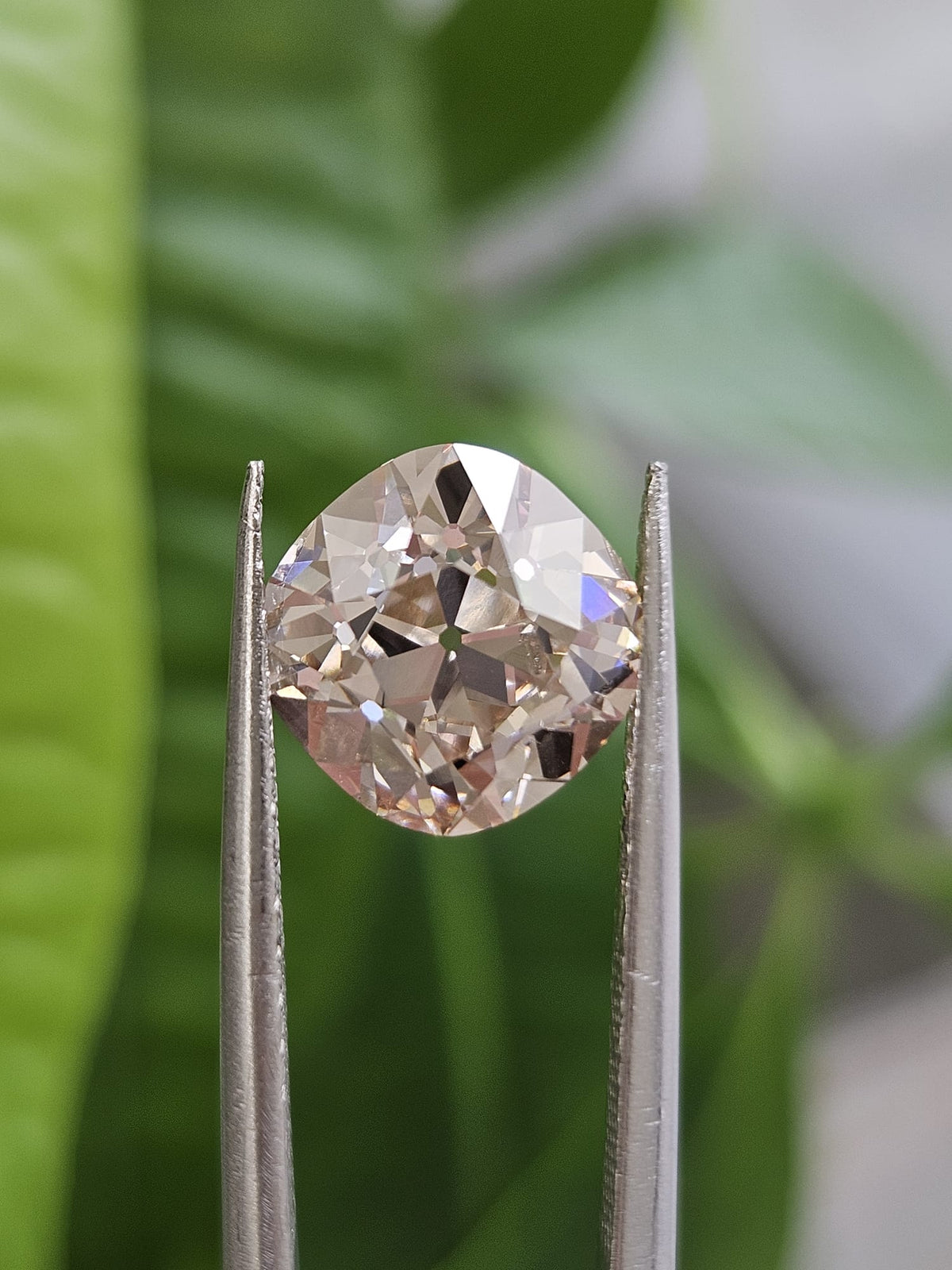 IGI 3.02CT SQUARE OMC L VVS2