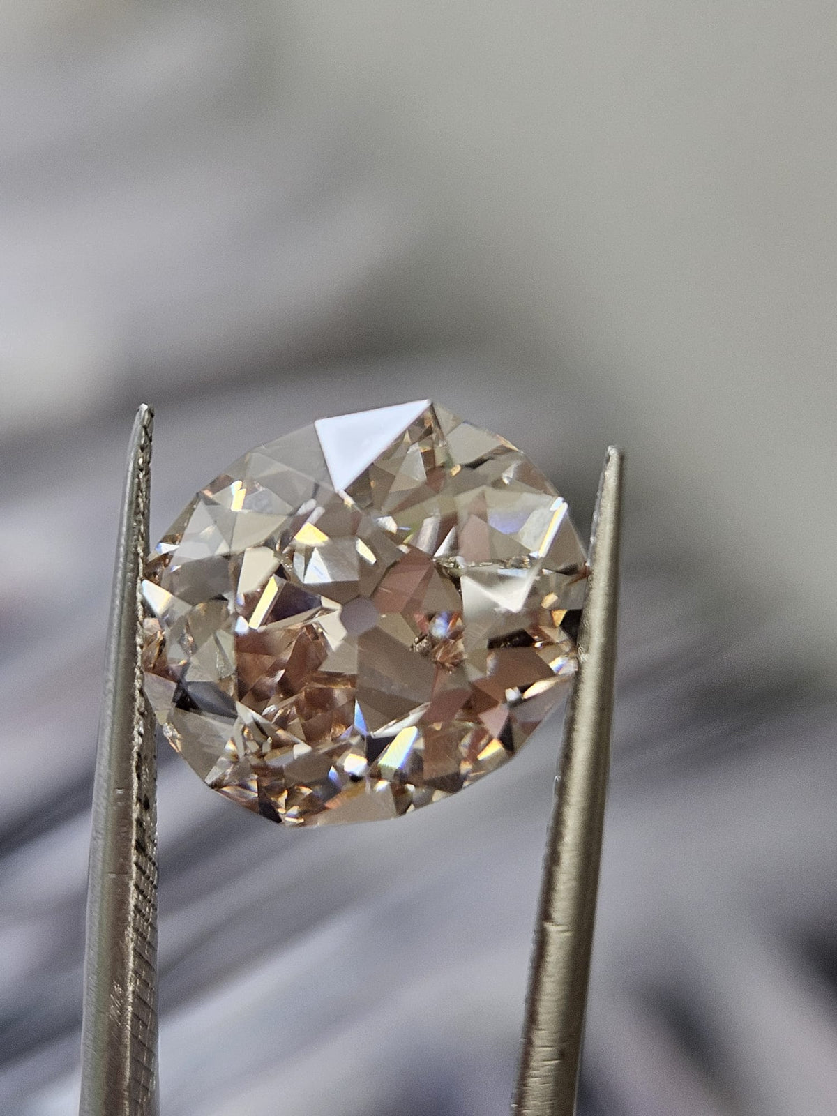 IGI 5.09CT OMC Q-R VS1