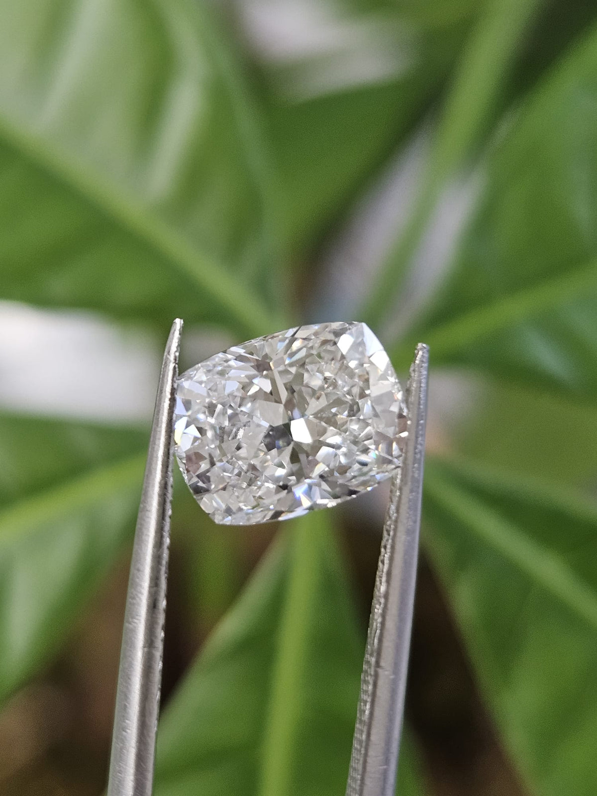 IGI 2.04CT CUSHION E VS1