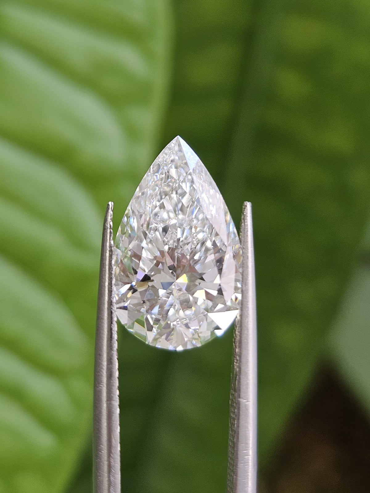 IGI 3.09CT PEAR E VVS2