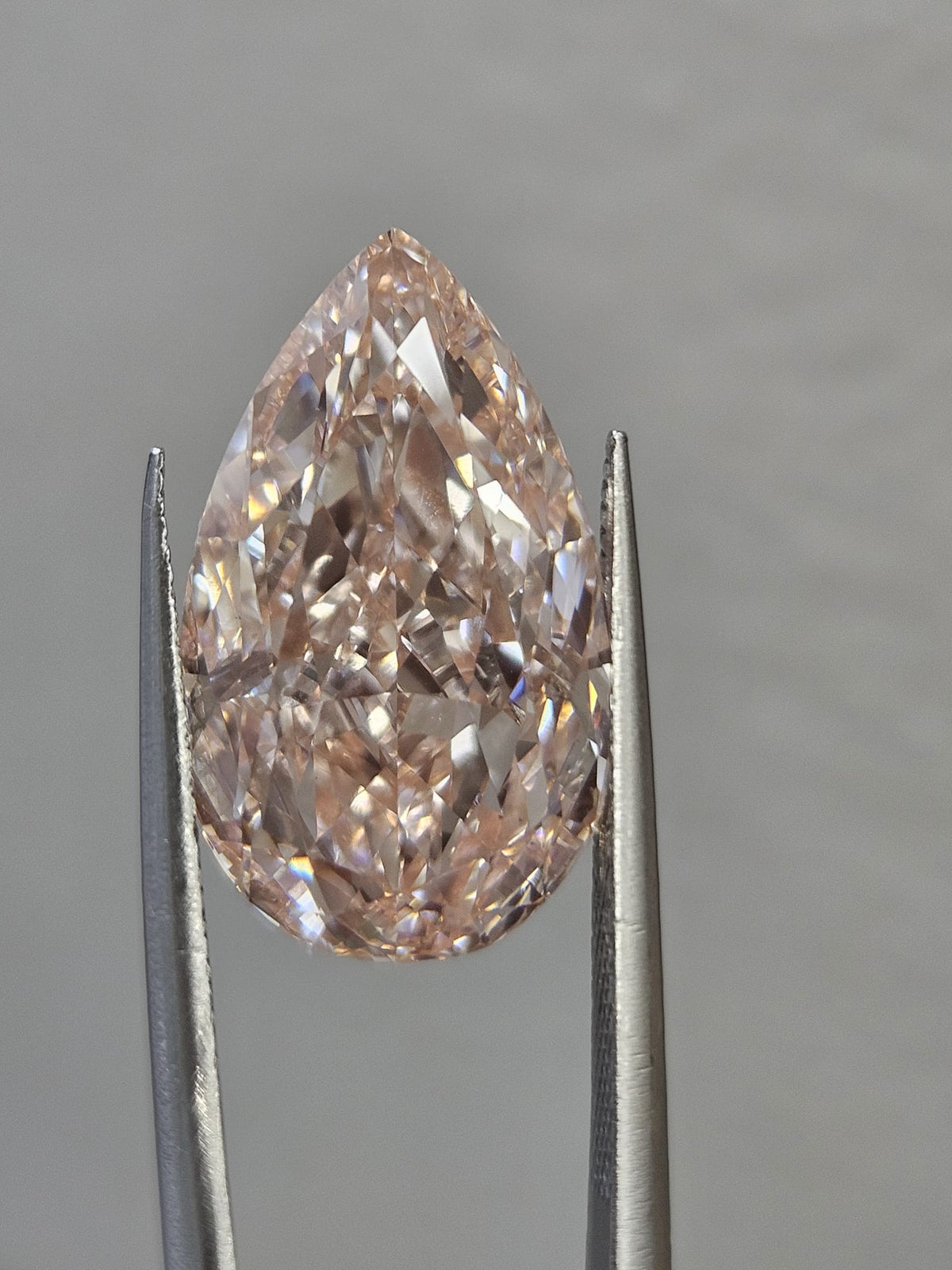 IGI 8.61CT PEAR FANCY INTENSE PINK VS1