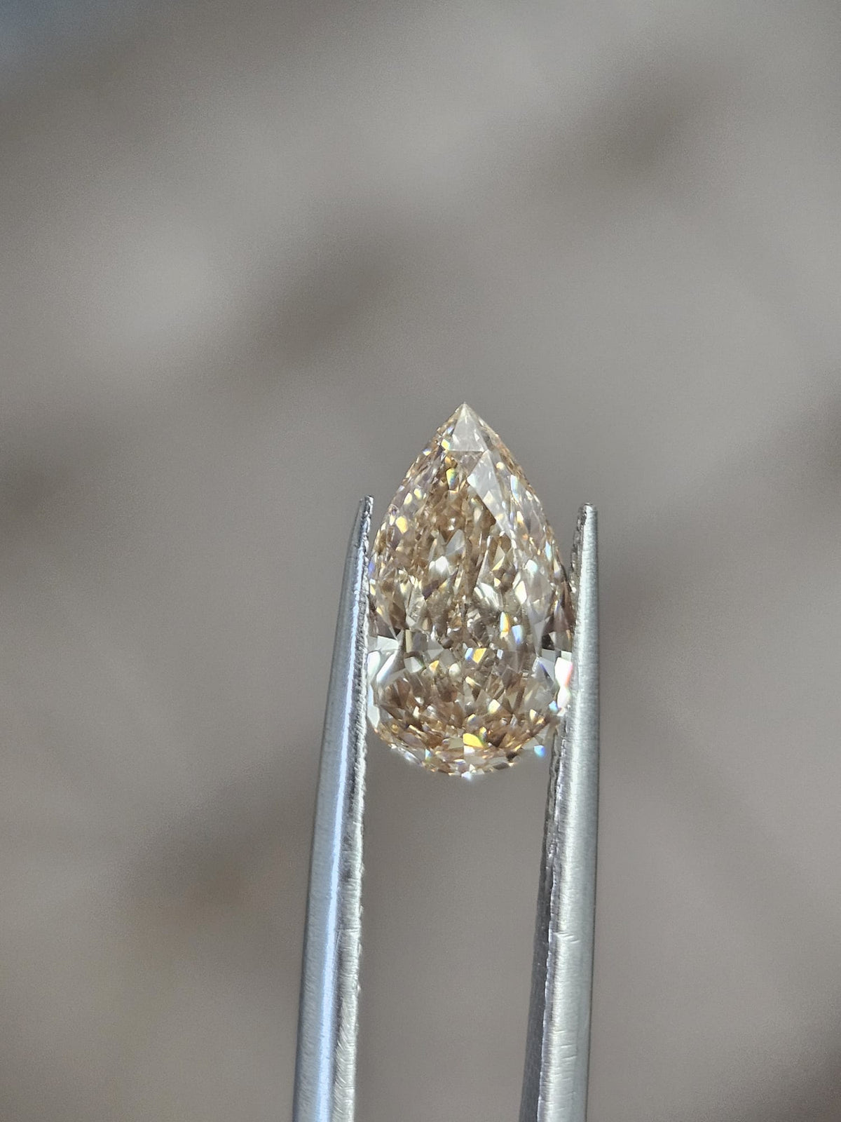 IGI 1.64CT PEAR LIGHT BROWN VVS2