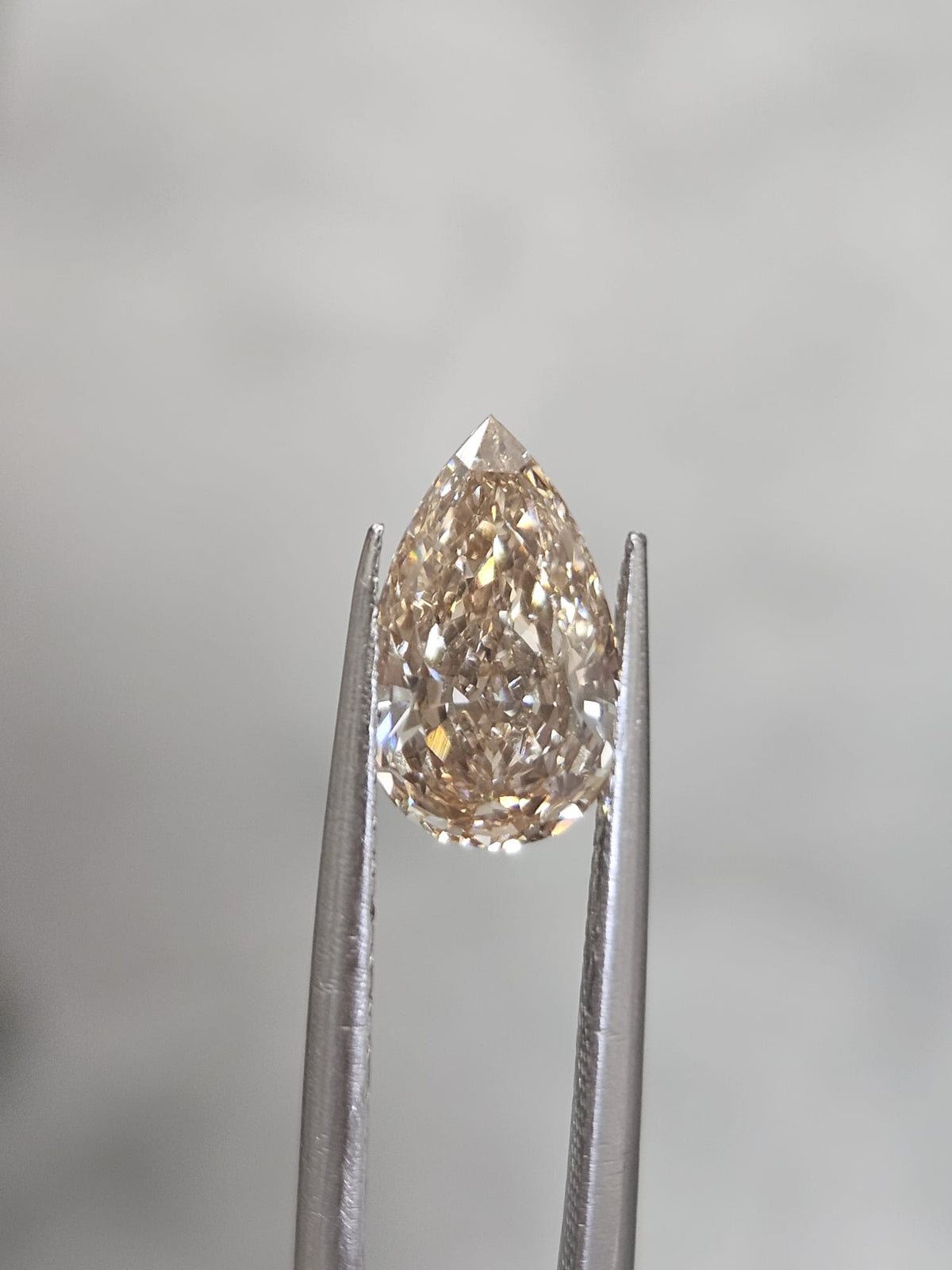 IGI 1.64CT PEAR LIGHT BROWN VVS2