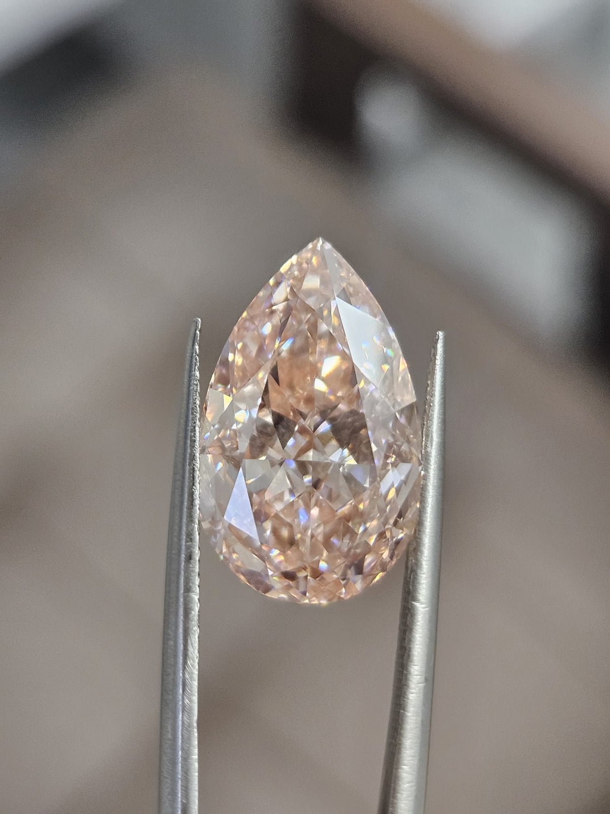 IGI 8CT PEAR FANCY VIVID PINK VS1