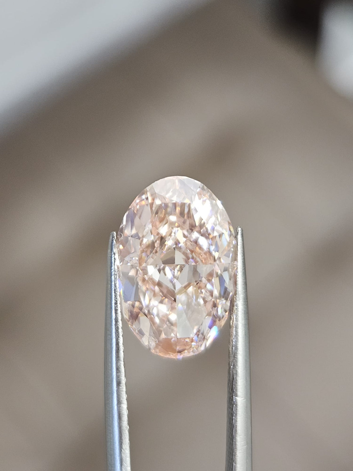 IGI 5.03CT OVAL FANCY INTENSE PINK VS1