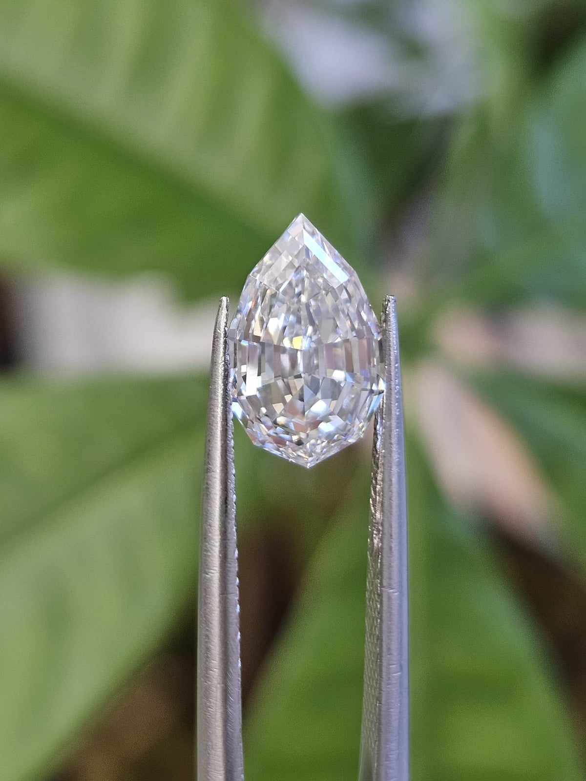 IGI 2.19CT PEAR STEP CUT F VS1