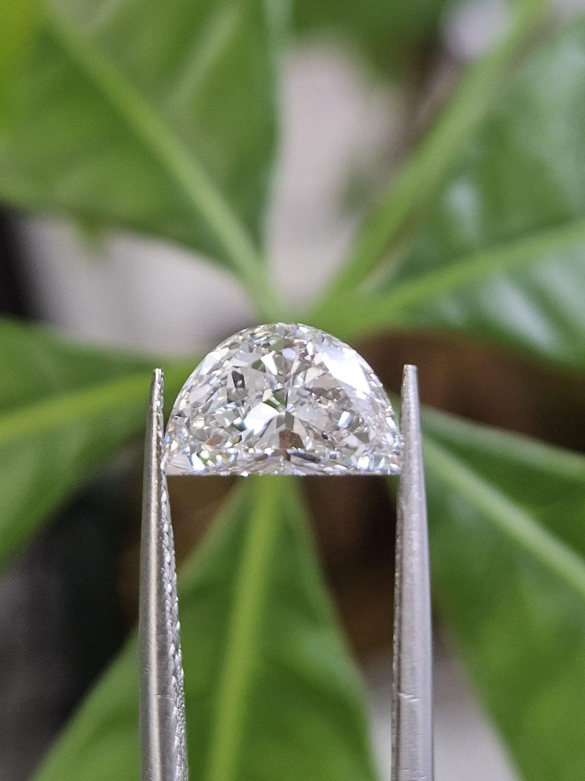 IGI 1.50CT HALF MOON D VS1