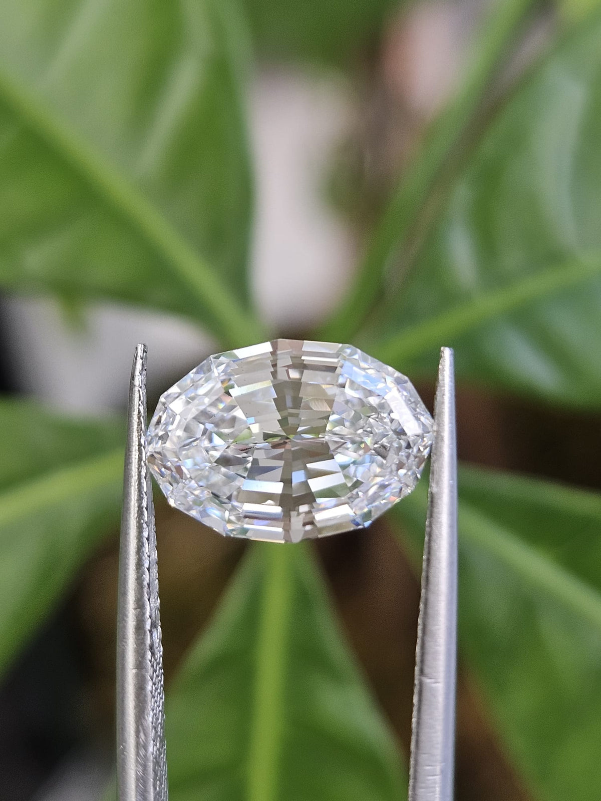 IGI 3.19CT OVAL STEP CUT D VS1