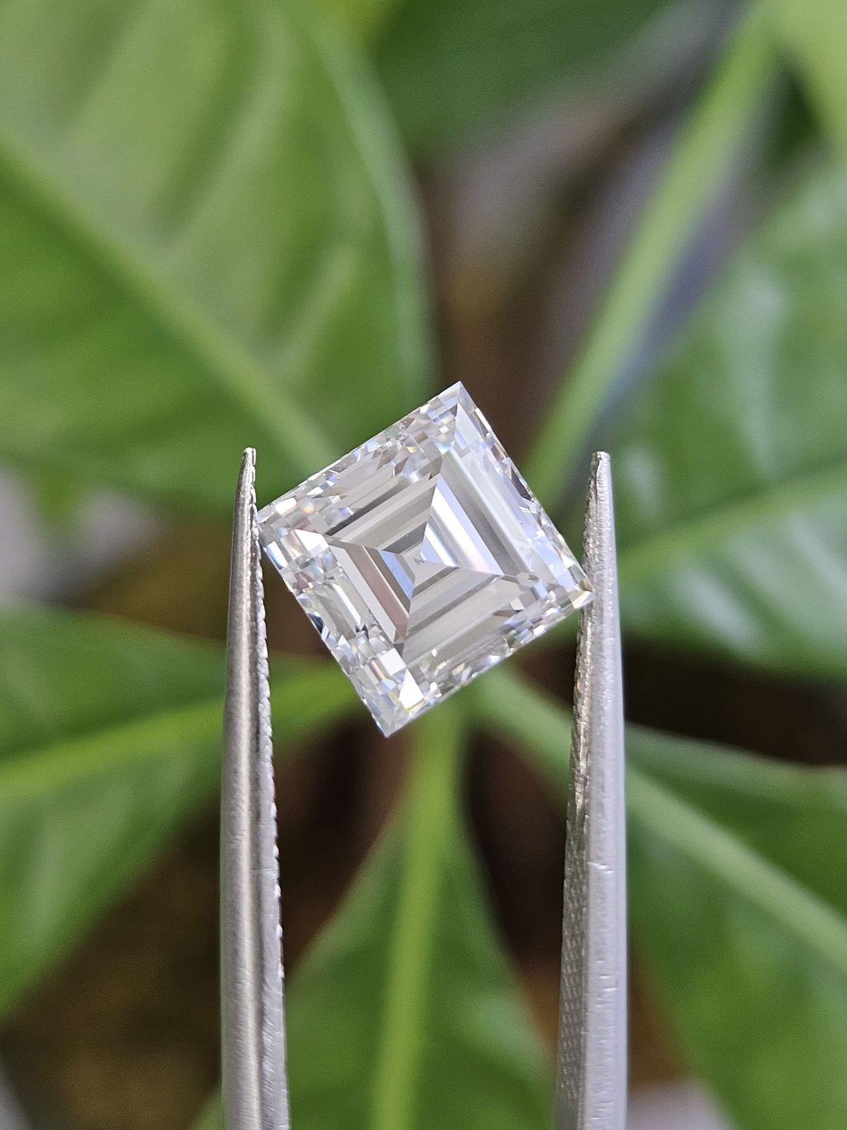 IGI 2.57CT SQUARE STEP CUT E VVS2