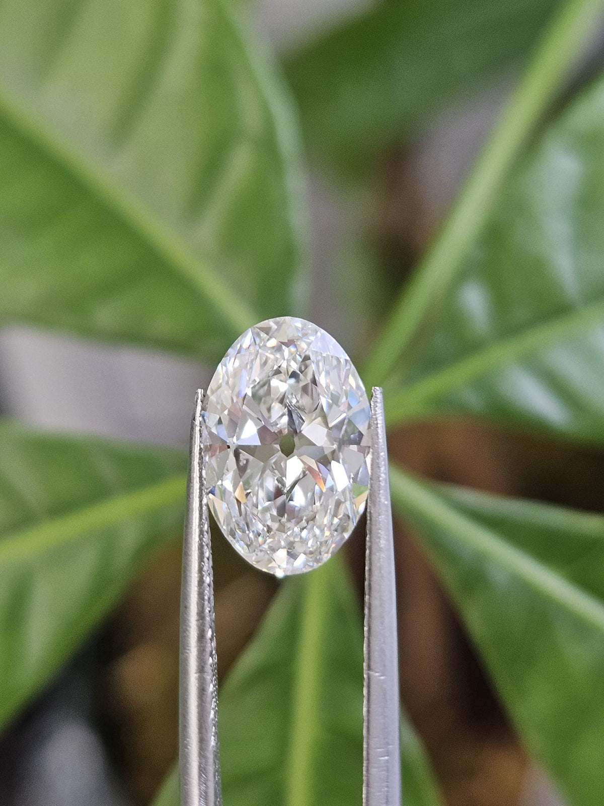 IGI 2.61CT ANTIQUE OVAL E VVS2