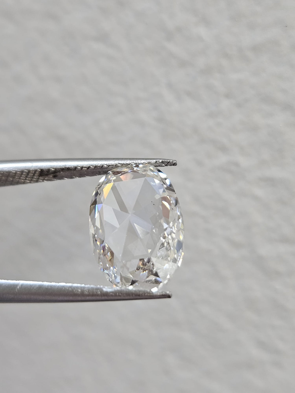 IGI 2.30CT OVAL ROSE CUT F VS1