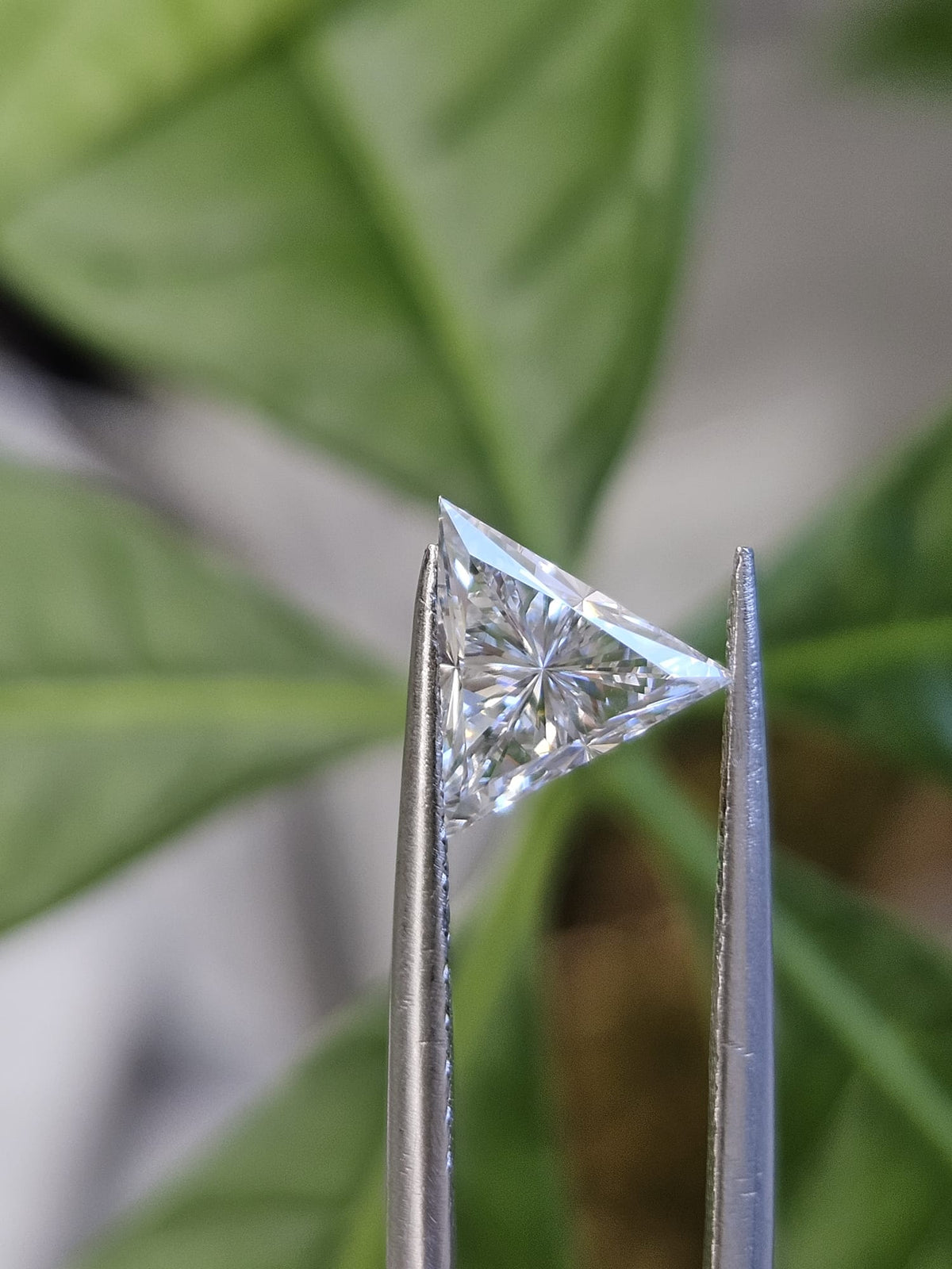 IGI 1.08CT TRIANGLE D VVS2