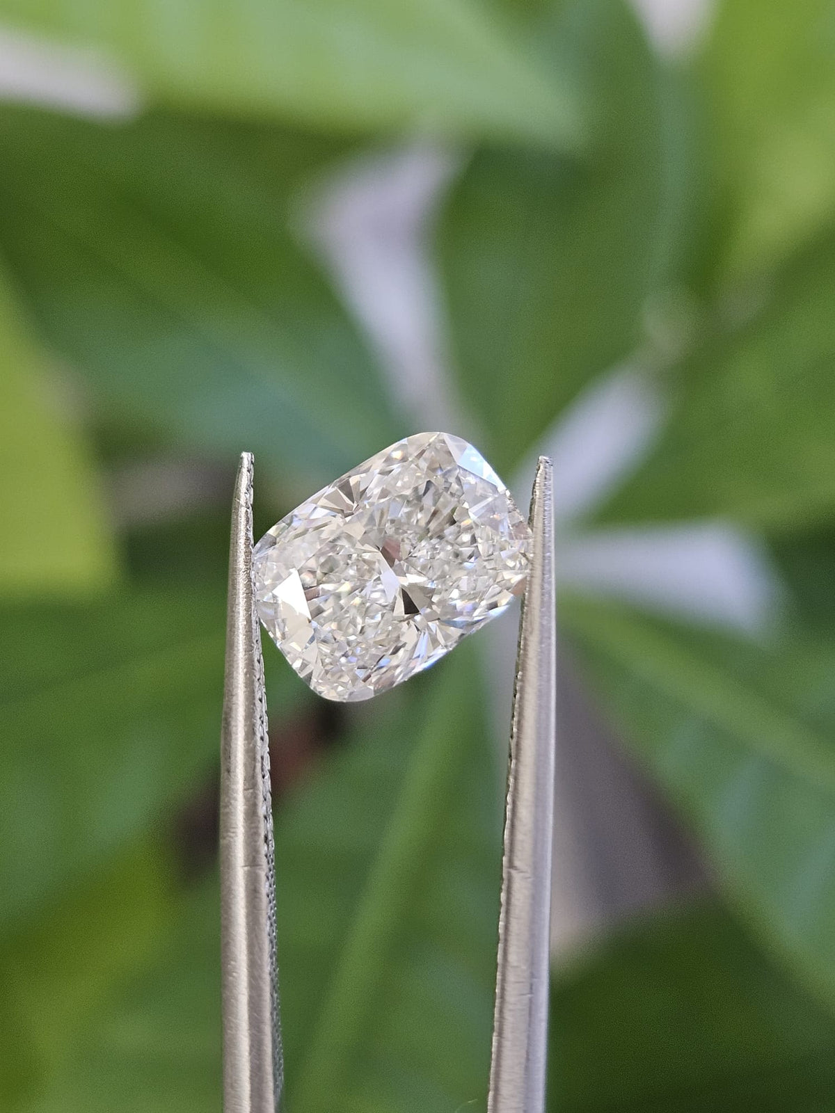 IGI 1.49CT CUSHION E VVS2