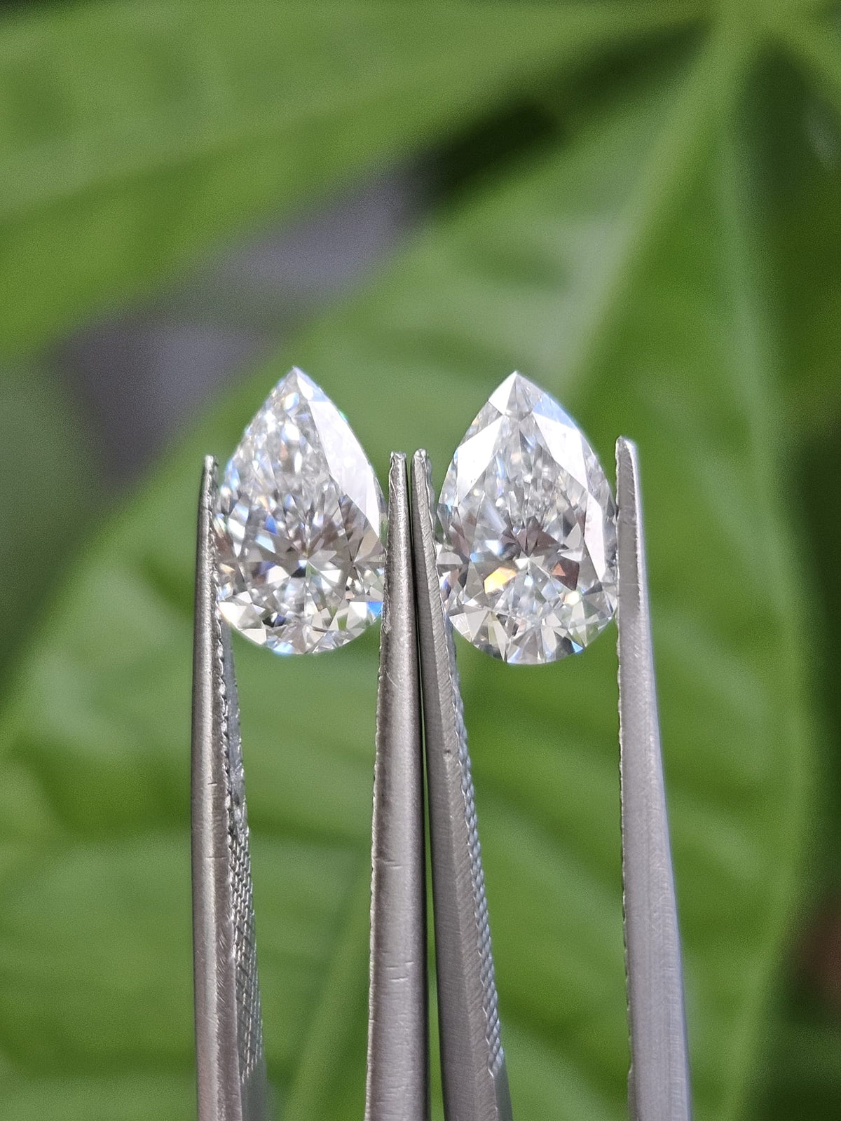 IGI 1CT + 1.06CT PEAR E VVS2 + E VVS1