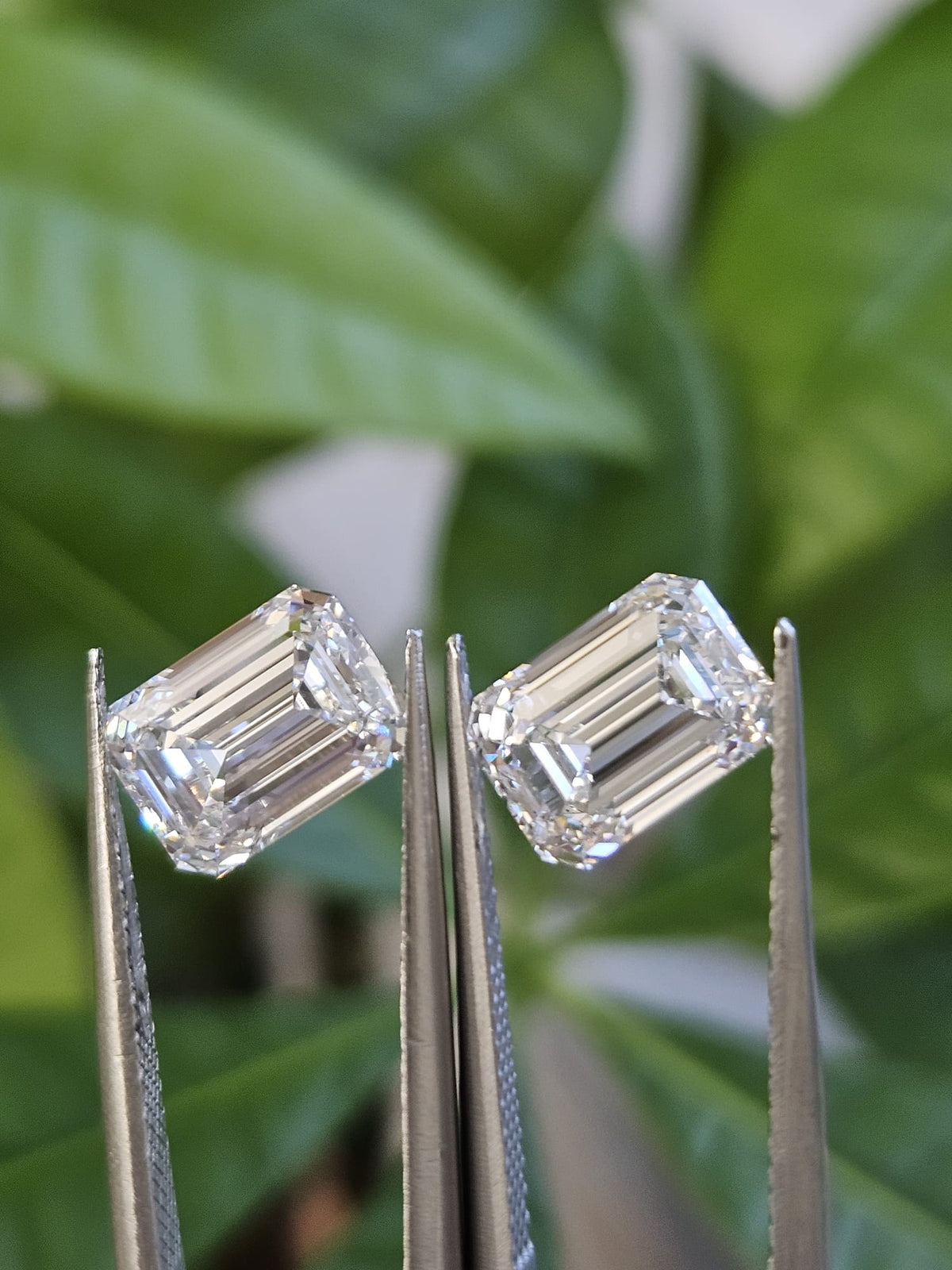 IGI 2.07CT + 2.07CT EMERALD PAIR D VVS2