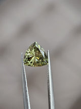 IGI 1.12CT TRILLIANT FANCY VIVID GREEN SI1