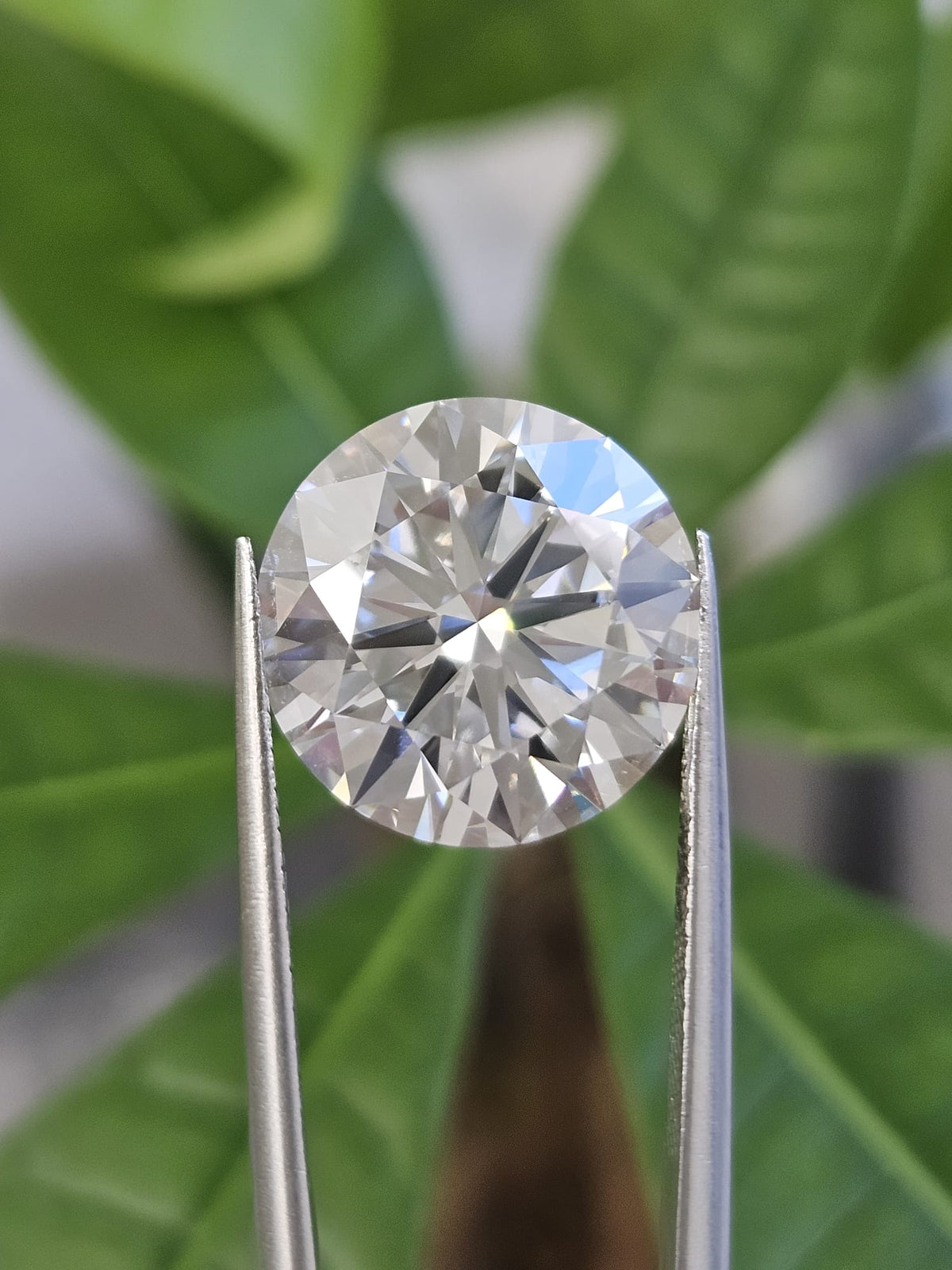 IGI 8.80CT ROUND E VVS2