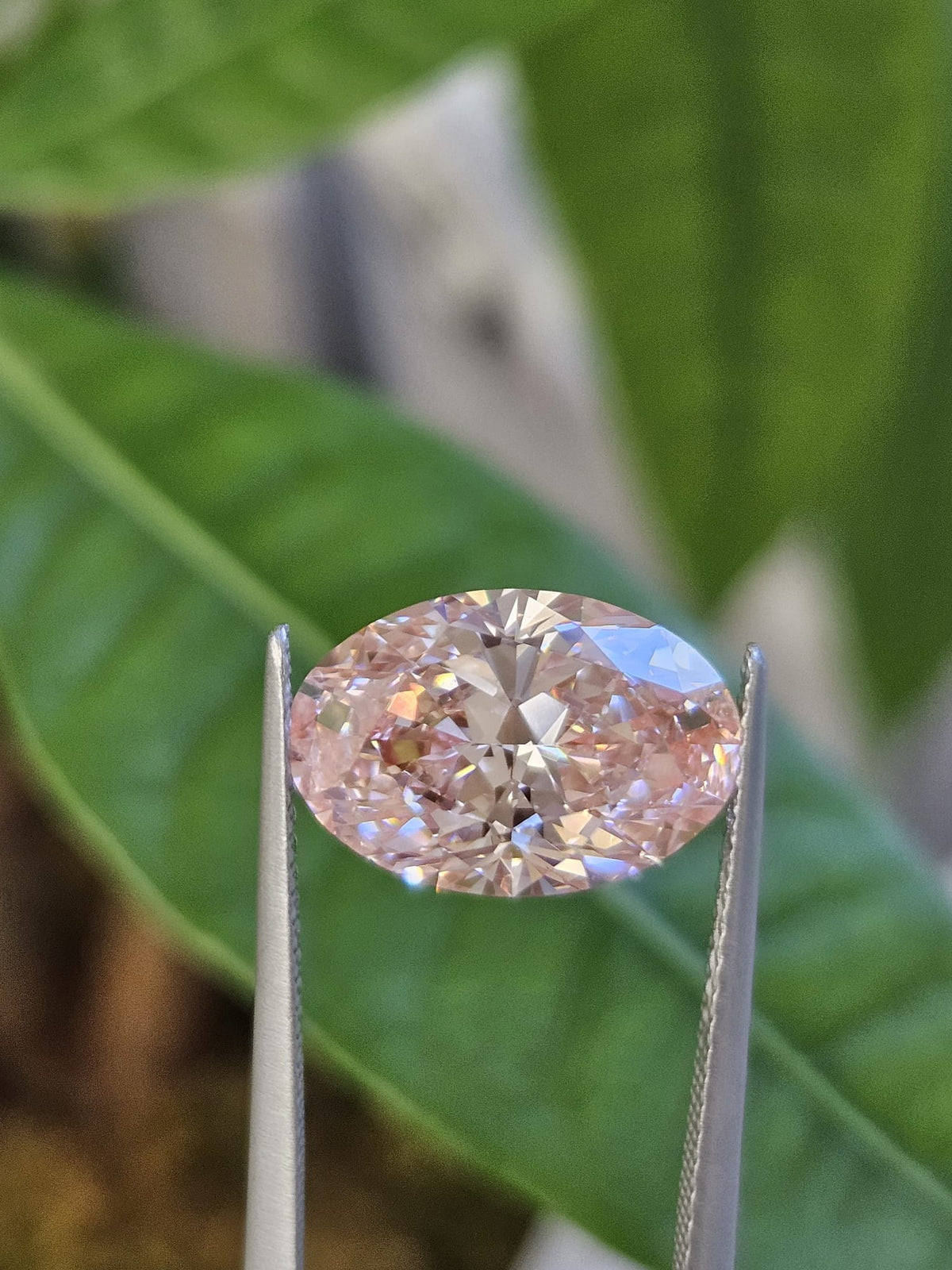 IGI 4.16CT OVAL FANCY VIVID PINK VVS2
