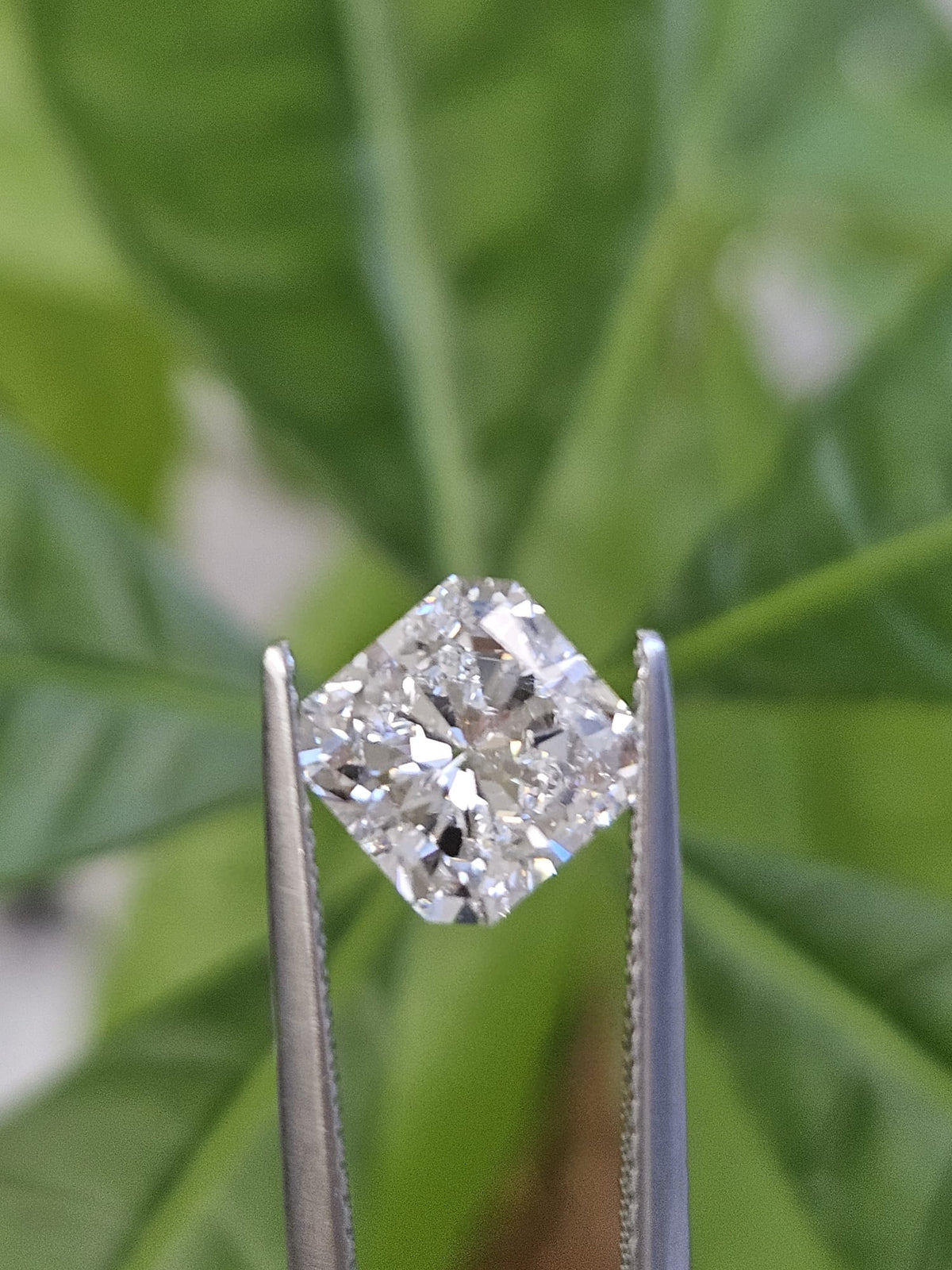 IGI 2.06CT SQUARE RADIANT E VVS2