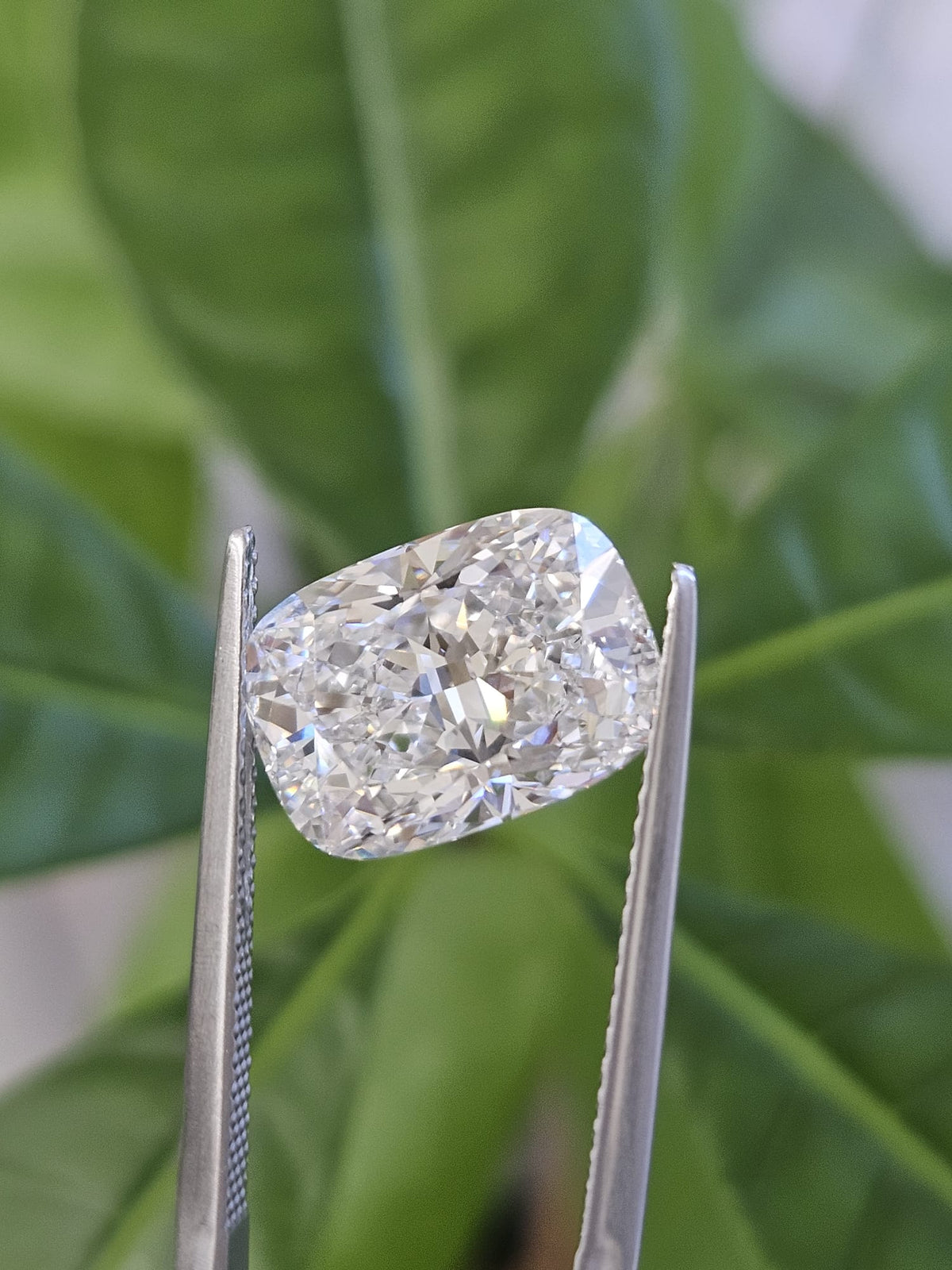 IGI 4.53CT CUSHION D VVS2
