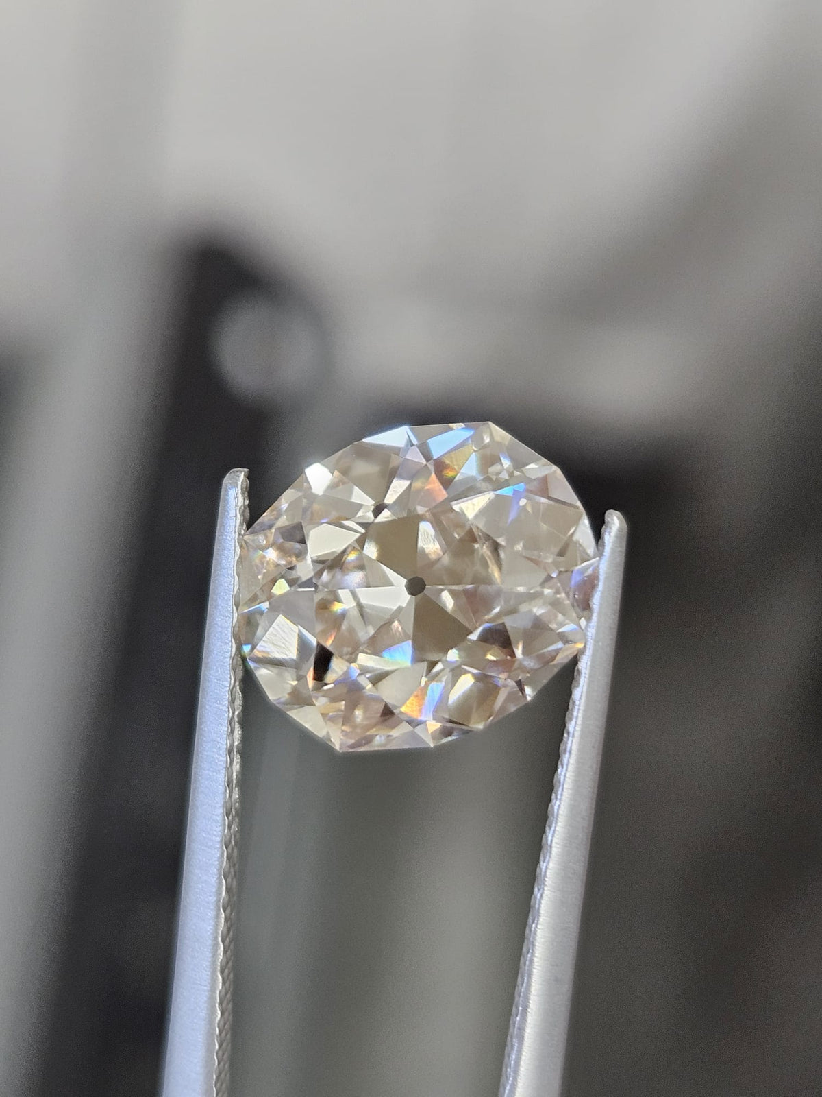 IGI 3.12CT OMC FAINT BROWN L VVS2