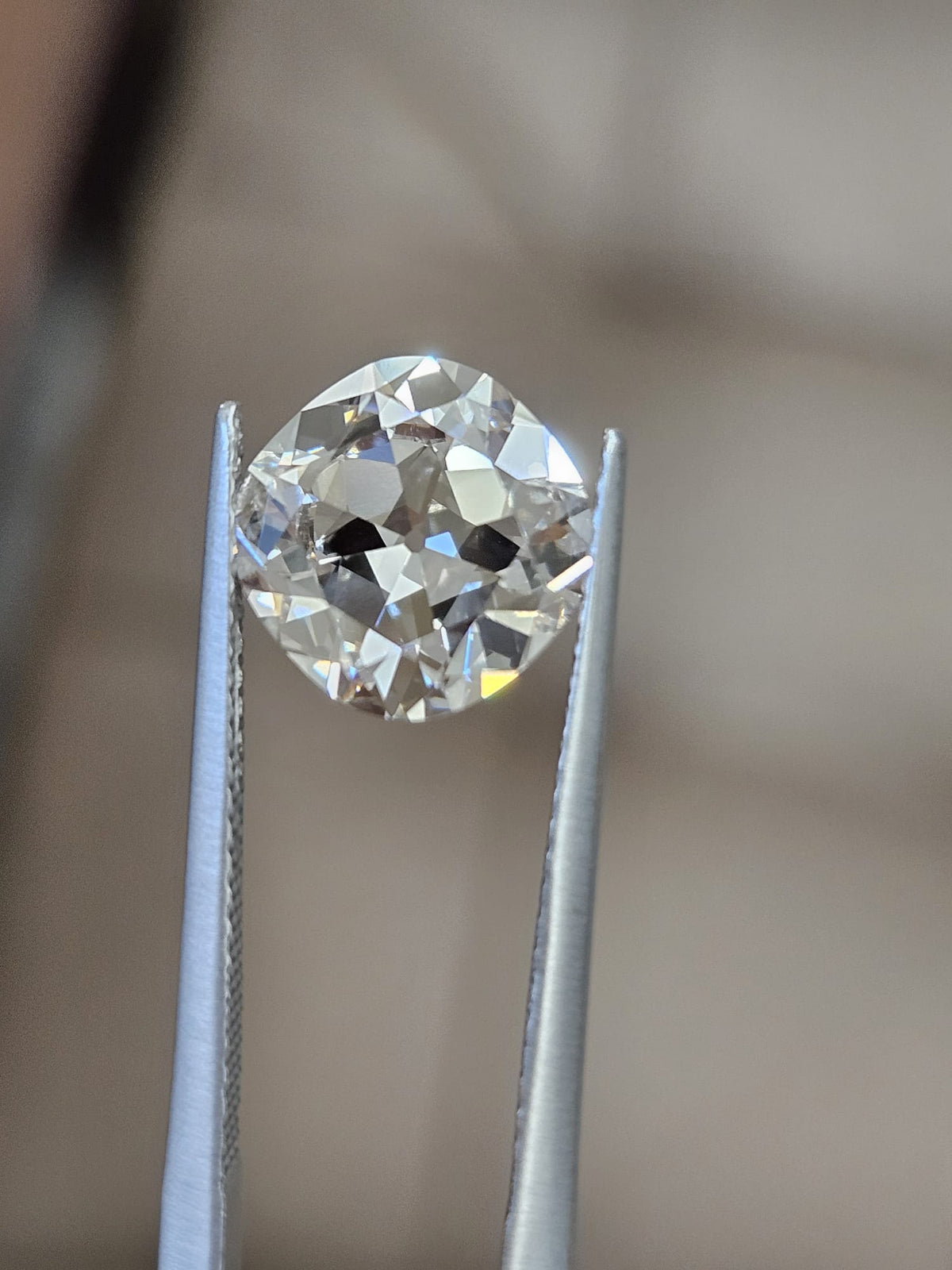 IGI 3.12CT OMC FAINT BROWN K VVS2